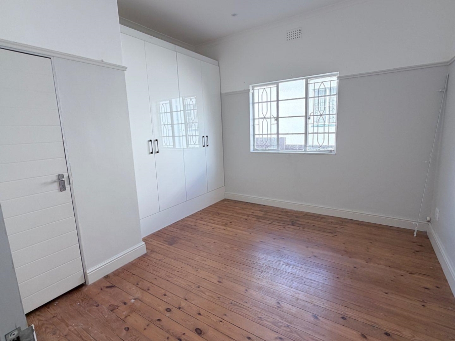To Let 3 Bedroom Property for Rent in Vredehoek Western Cape